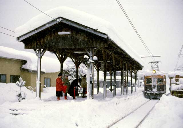 蒲原鉄道　東加茂駅