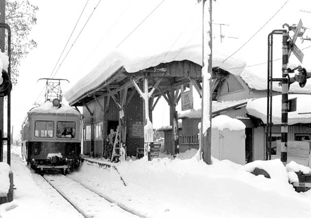 蒲原鉄道　西村松駅