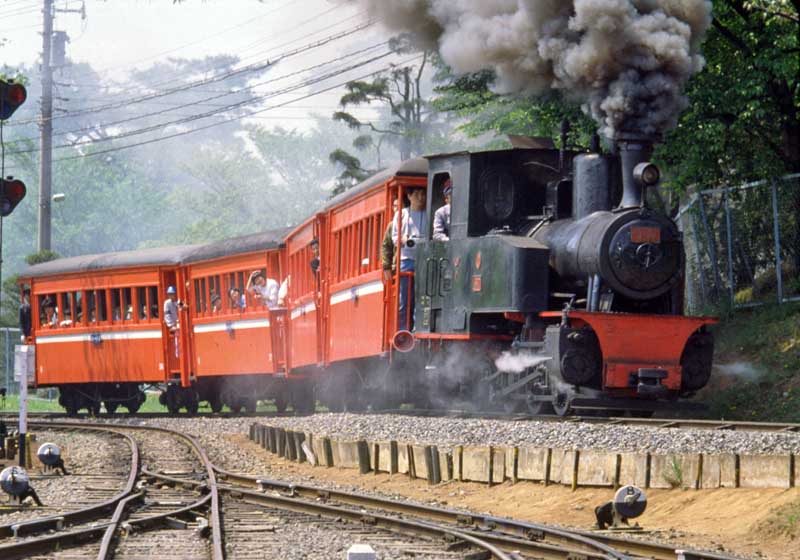 西武山口線　532号機関車