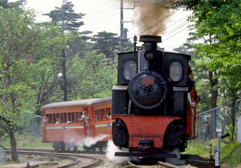 西武山口線　532号機関車